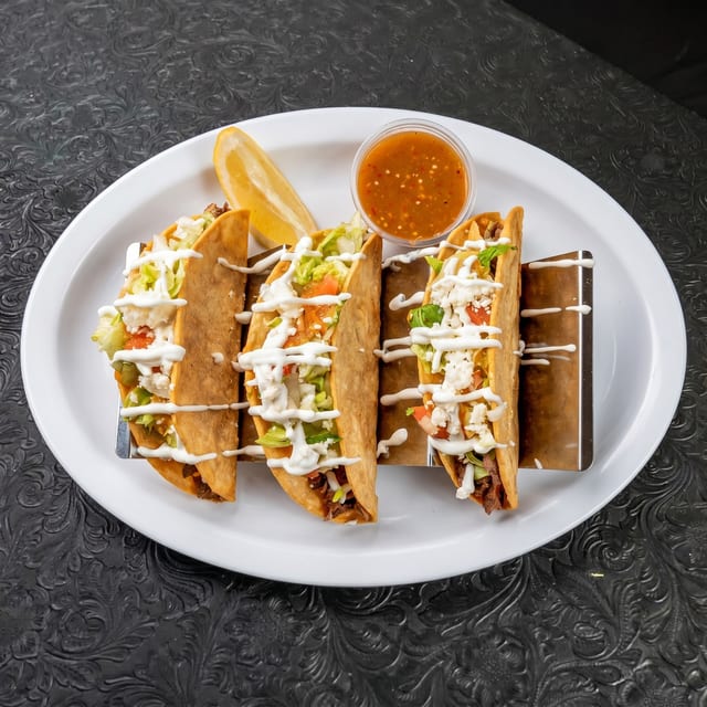 Crispy Tacos / Tacos Crujientes.