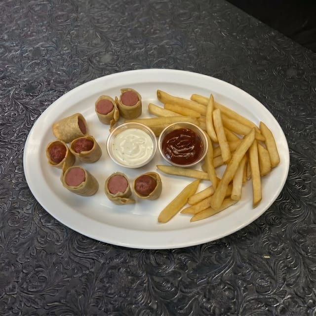 Cangrejitos con Papas Fritas.