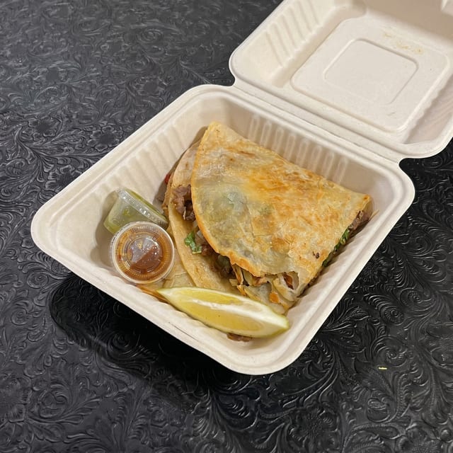 Harina de Trigo con Carne / Wheat Flour with Meat Quesadilla.